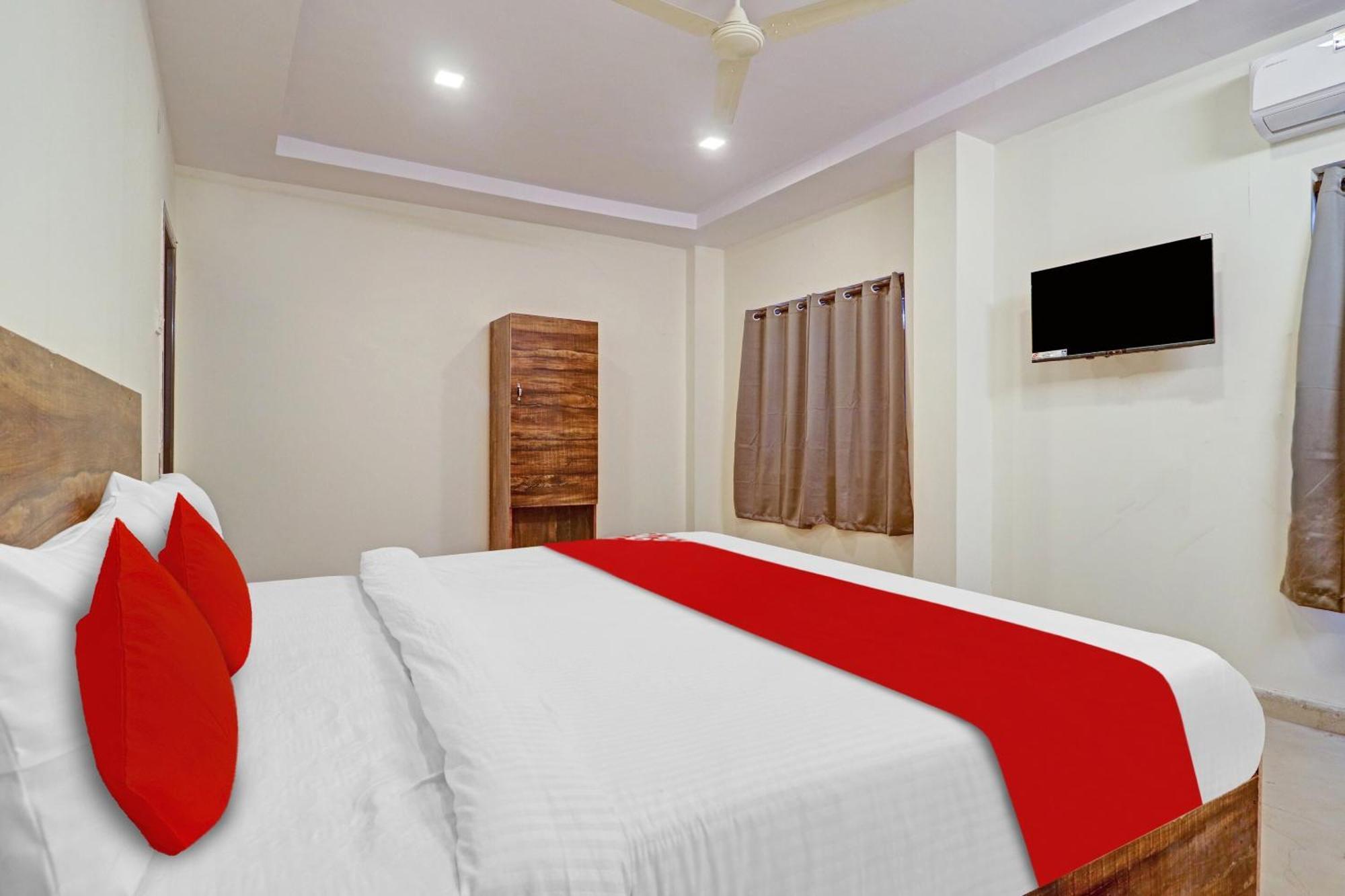 Hotel O R Square Inn Хидерабад Екстериор снимка