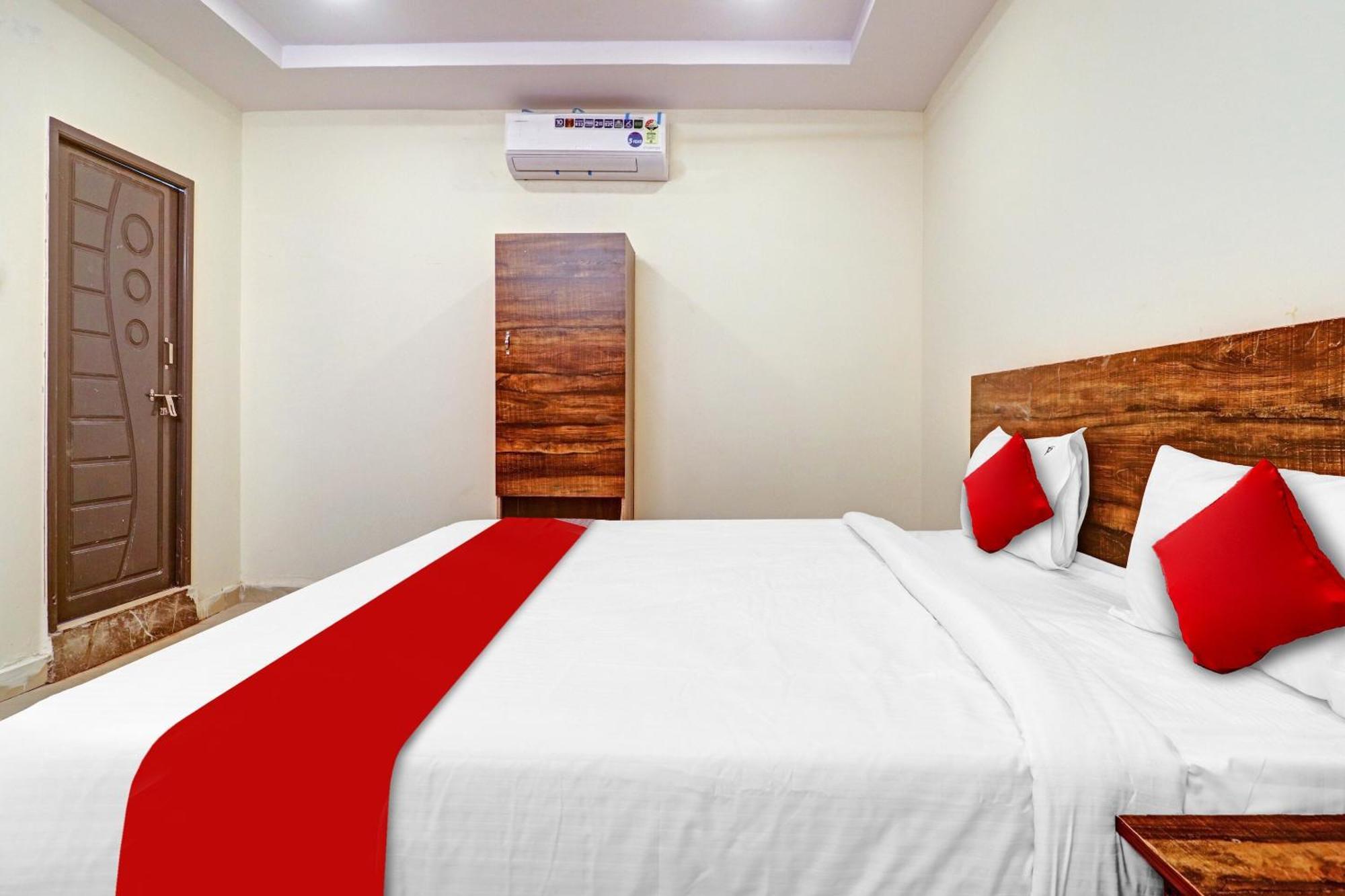 Hotel O R Square Inn Хидерабад Екстериор снимка